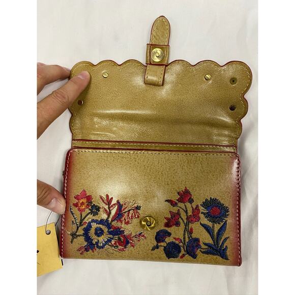 PATRICIA NASH COLLI LEATHER WALLET W/ RFID PROTECTION -PRAIRIE ROSE EMBROIDERY - Picture 4 of 6